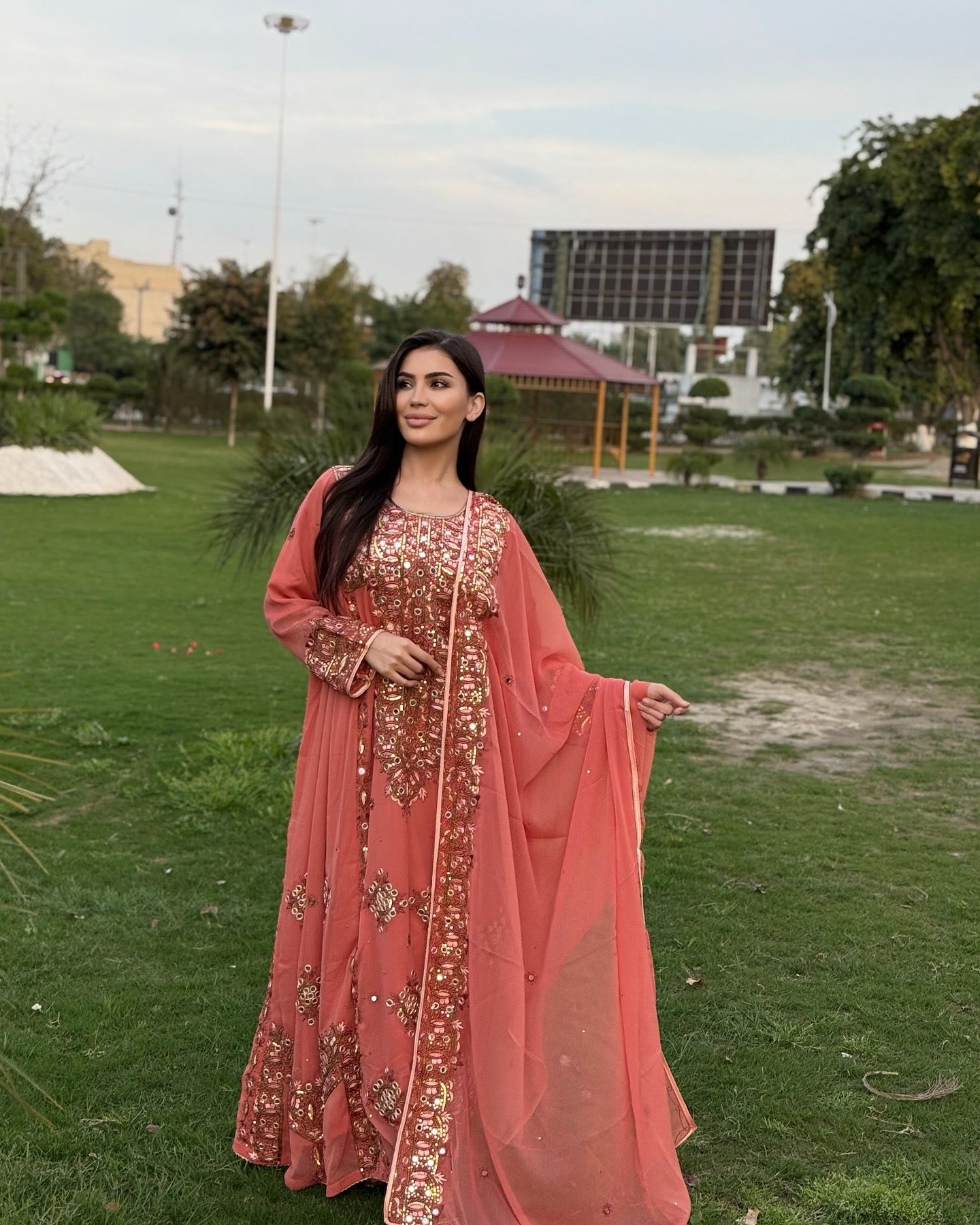 Peach Gand-e-Afghani