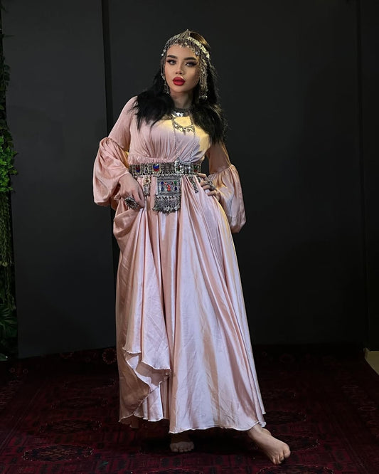 Timeless Kuchi Grace